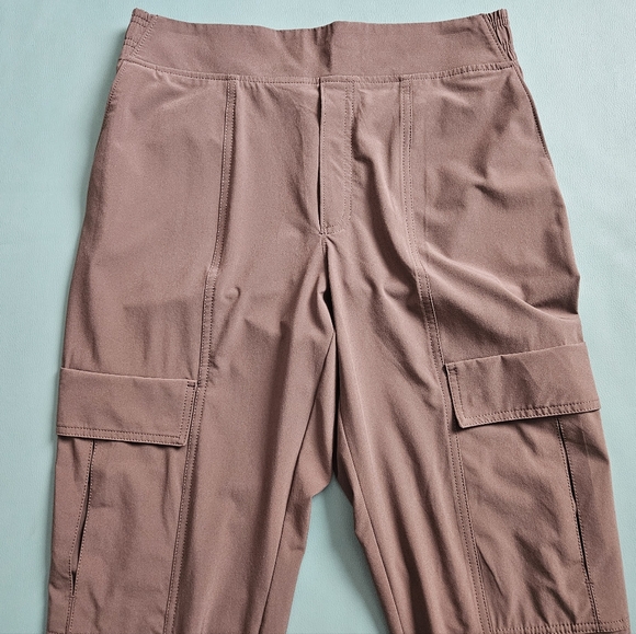 Athleta Chelsea Utility cargo joggers in Mineral Brown - Picture 8 of 10